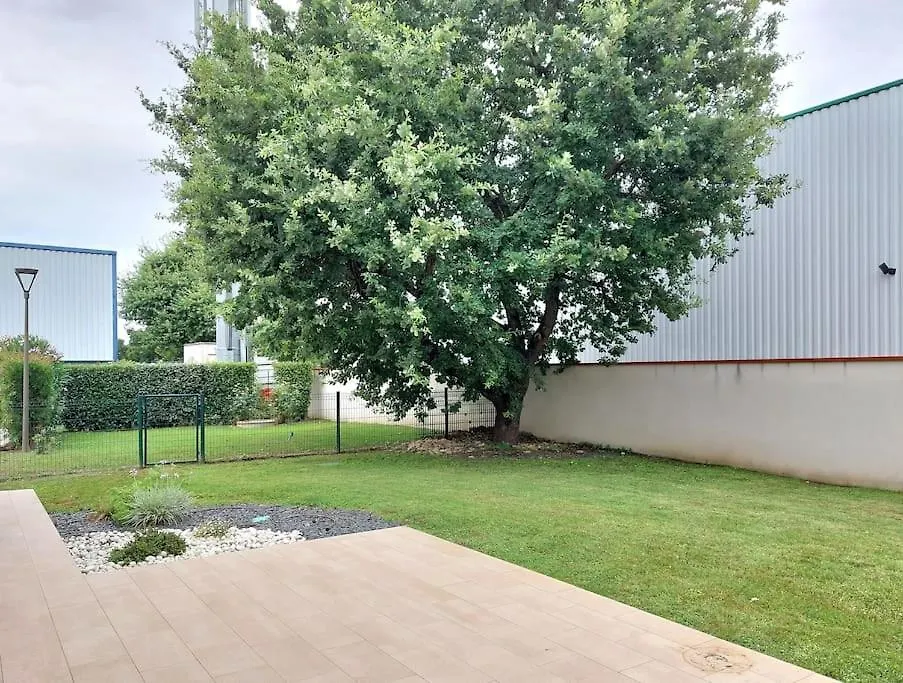 T3 Climatise, Parking Et Jardin Quartier Des Marots A Colomiers Apartment France